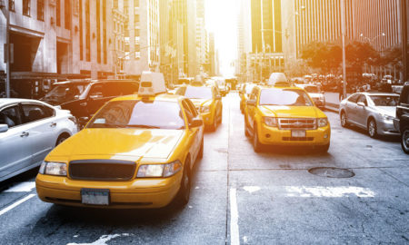 des taxis dans les rues de New York