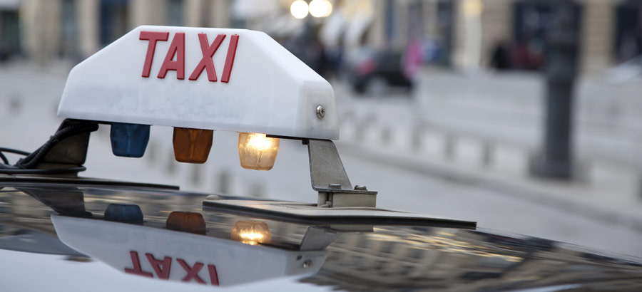 lumineux-taxi-parisien