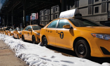 Taxis jaunes de New York en hiver